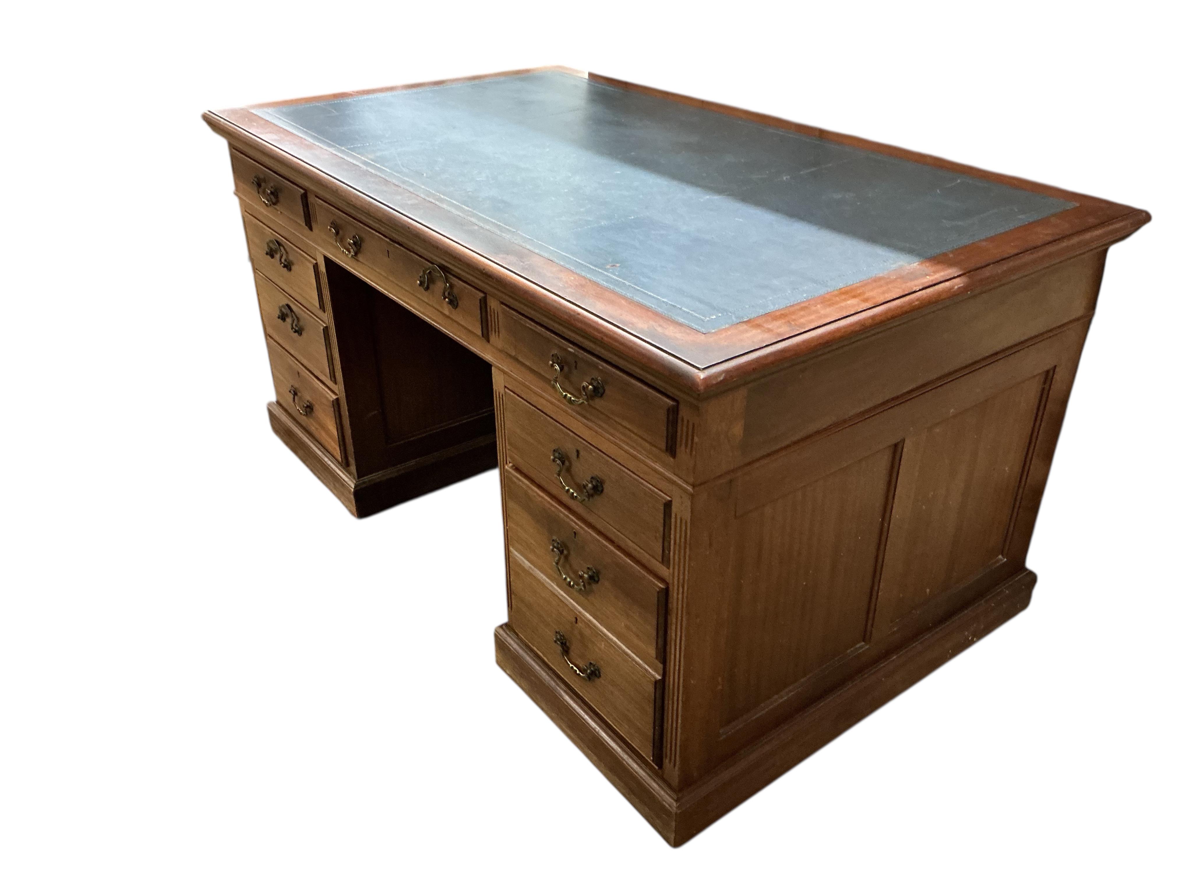 An early 20th century mahogany pedestal desk, width 152cm, depth 91cm, height 76cm